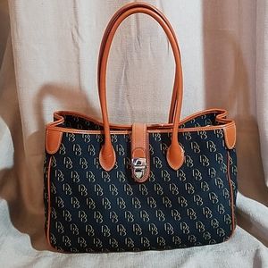Classic Dooney & Bourke Tote